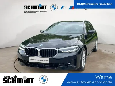 Gebraucht BMW 520 Sport Line 190 PS (139 kW) 2023 Saphirschwarz Kombi