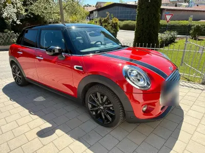 Używany Mini Cooper 136 KM (100 kW) 2020 Czerwony Hatchback