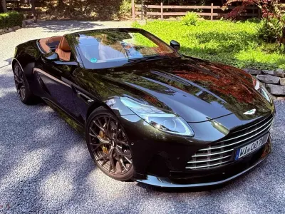 Gebraucht Aston Martin DB12 680 PS (500 kW) 2024 Grün Cabrio