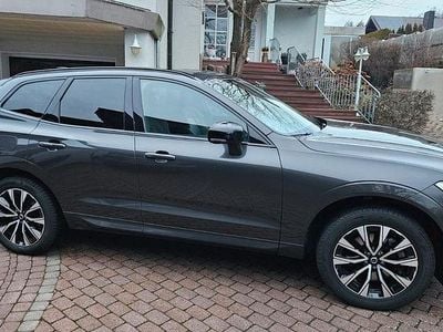 Grau Gebraucht 2023 Volvo XC60 Plus SUV | 39.500 € (Guter Preis)
