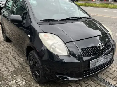 Gebraucht Toyota Yaris Luna 69 PS (50 kW) 2006 Schwarz Limousine