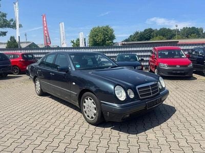 Mercedes E280