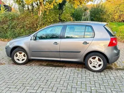 Gebraucht VW Golf V 94 PS (69 kW) 2004 Grau Kleinwagen