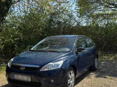 Używany Ford Focus 101 KM (74 kW) 2009 Niebieski Sedan/Limuzyna