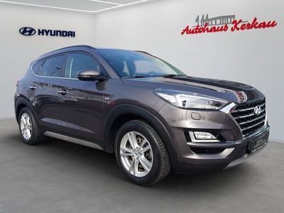 gebraucht Hyundai Tucson blue 2.0 CRDi 4WD Aut. Premium+Anhängekupplung