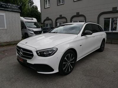 Gebraucht Mercedes E300 Night 306 PS (225 kW) 2021 Polarweiss Kombi