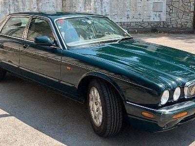 Grün Gebraucht 1998 Jaguar XJS Limousine | 13.900 €