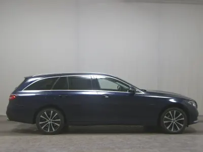 Gebraucht Mercedes E300 Avantgarde 306 PS (225 kW) 2021 Schwarz Kombi