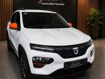 Gebraucht Dacia Spring Comfort Plus 33 kW (45 PS) 2022 Weiß Kleinwagen