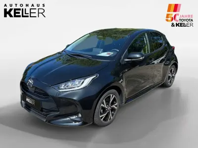 Gebraucht Toyota Yaris Hybrid 92 PS (67 kW) 2025 Schwarz Limousine