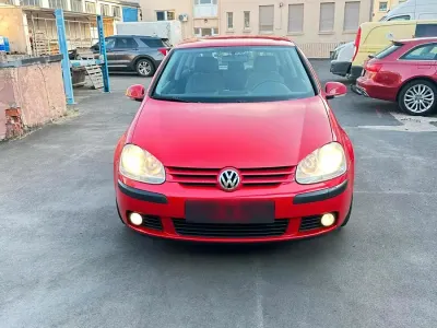 Gebraucht VW Golf V 115 PS (84 kW) 2005 Rot Kleinwagen
