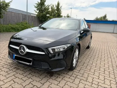 Gebraucht Mercedes A200 Progressive 163 PS (119 kW) 2018 Schwarz Limousine
