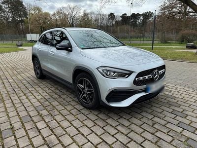 Gebraucht Mercedes GLA180 AMG line 116 PS (85 kW) 2021 Silber SUV