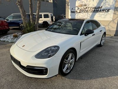 Porsche Panamera 4