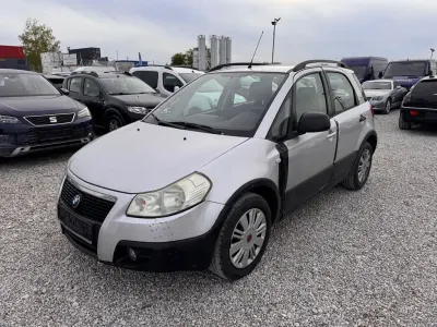 Begagnad Fiat Sedici Emotion 107 HK (78 kW) 2009 Lila SUV