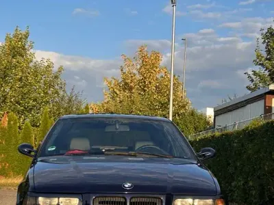 Gebraucht BMW 316 Basis 102 PS (75 kW) 1994 Blau Coupé