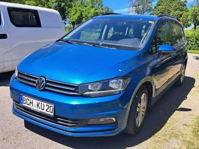Gebraucht VW Touran Comfortline 150 PS (110 kW) 2020 Blau Van / Kleinbus