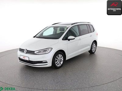 Weiß Gebraucht 2019 VW Touran Comfortline Van / Kleinbus | 20.880 € (Fairer Preis)