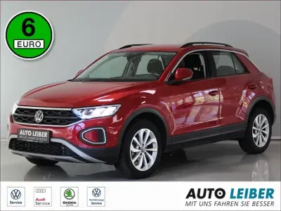 Usata VW T-Roc Life 150 CV (110 kW) 2023 Rosso SUV