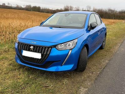 Gebraucht Peugeot 208 Allure+ 101 PS (74 kW) 2024 Blau Kleinwagen