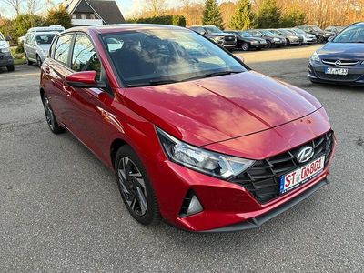 Gebraucht Hyundai i20 Select 101 PS (74 kW) 2021 Rot Kleinwagen