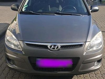 Gebraucht Hyundai i30 109 PS (80 kW) 2009 Grau Limousine