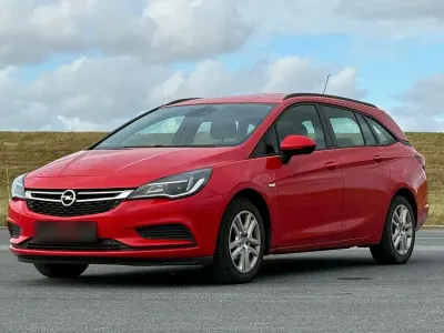 Gebraucht Opel Astra 110 PS (80 kW) 2018 Rot Kombi