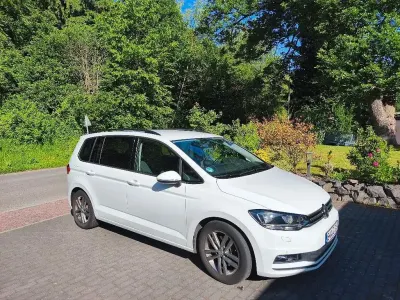 Gebraucht VW Touran Comfortline 116 PS (85 kW) 2019 Weiß Van / Kleinbus