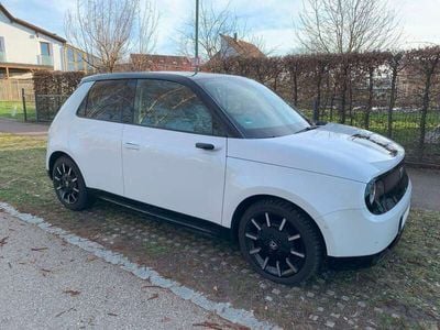 Honda e