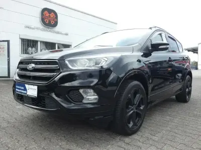Gebraucht Ford Kuga ST-Line 150 PS (110 kW) 2019 Schwarz SUV