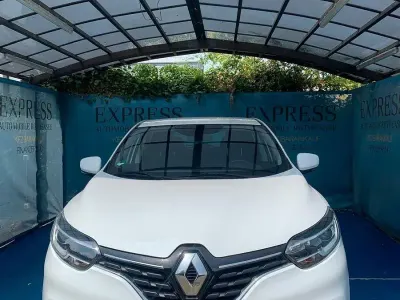 Gebraucht Renault Kadjar Life 131 PS (96 kW) 2015 Weiß SUV