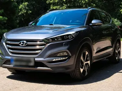 Gebraucht Hyundai Tucson Premium 136 PS (100 kW) 2016 Grau SUV
