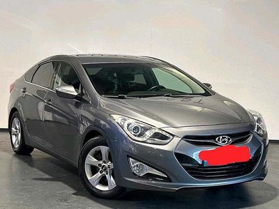 Usata Hyundai i40 178 CV (130 kW) 2014 Grigio Berlina