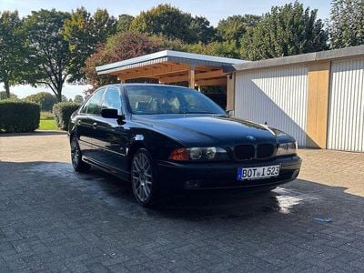 BMW 523