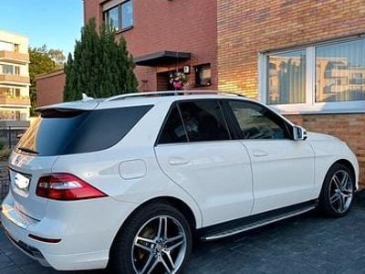 Gebraucht Mercedes ML350 258 PS (189 kW) 2015 Weiß SUV