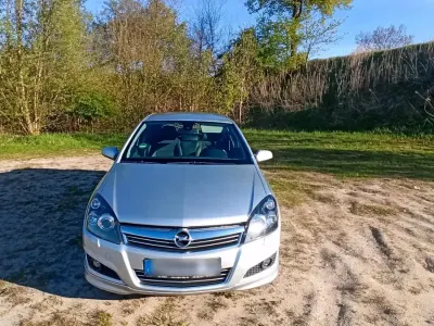 Usata Opel Astra OPC 116 CV (85 kW) 2009 Argento Berlina