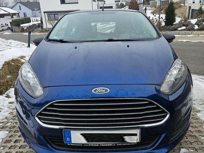 Blau Gebraucht 2015 Ford Fiesta Trend Kleinwagen | 5.000 € (Guter Preis)