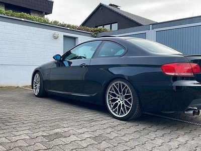 Gebraucht BMW 325 M Sport 265 PS (194 kW) 2008 Schwarz Coupé
