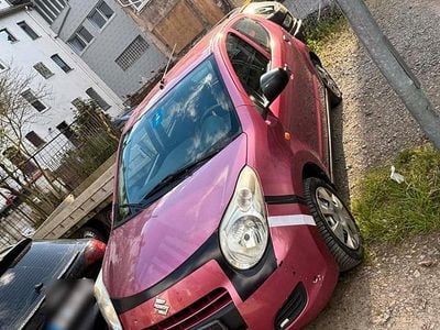 Usado Suzuki Alto 68 HP (50 kW) 2010 Vermelho Citadino