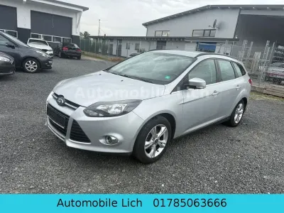 Gebraucht Ford Focus Champions Edition 105 PS (77 kW) 2012 Silber Limousine