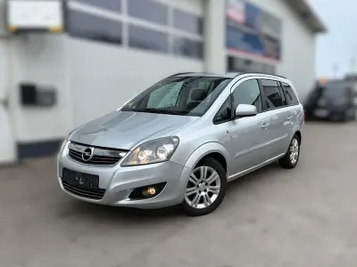Gebraucht Opel Zafira Family 125 PS (91 kW) 2012 Silber Van / Kleinbus