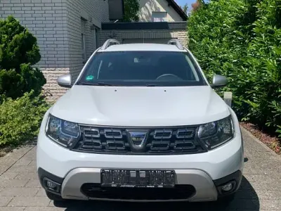 Gebraucht Dacia Duster Comfort 114 PS (83 kW) 2018 Weiß SUV