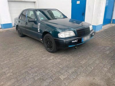 Mercedes C180