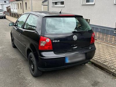 Gebraucht VW Polo 60 PS (44 kW) 2004 Schwarz Kleinwagen