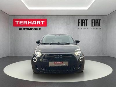 Gebraucht Fiat 500e Icon 86 kW (118 PS) 2022 Colore esterno (onyx schwarz) Kleinwagen