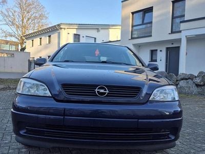 Gebraucht Opel Corsa 101 PS (74 kW) 2000 Blau Limousine