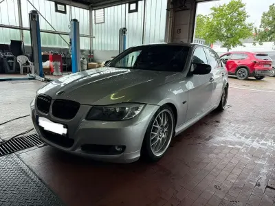 Gebraucht BMW 318 143 PS (105 kW) 2008 Silber Limousine