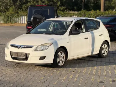 Gebraucht Hyundai i30 Edition+ 109 PS (80 kW) 2009 Weiß Limousine