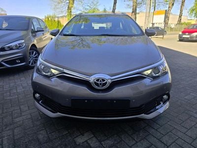 Usata Toyota Auris Edition-S 116 CV (85 kW) 2016 Oro Station wagon