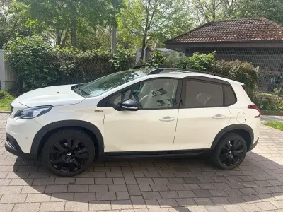 Gebraucht Peugeot 2008 Active 110 PS (80 kW) 2018 Weiß SUV